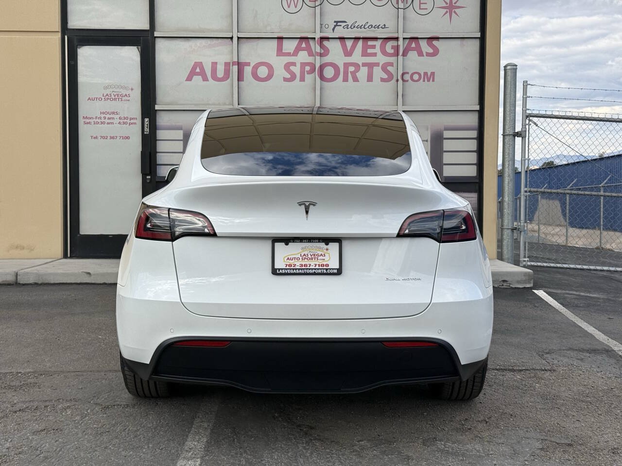 Used 2022 Tesla Model Y Long Range AWD/4WD image 8