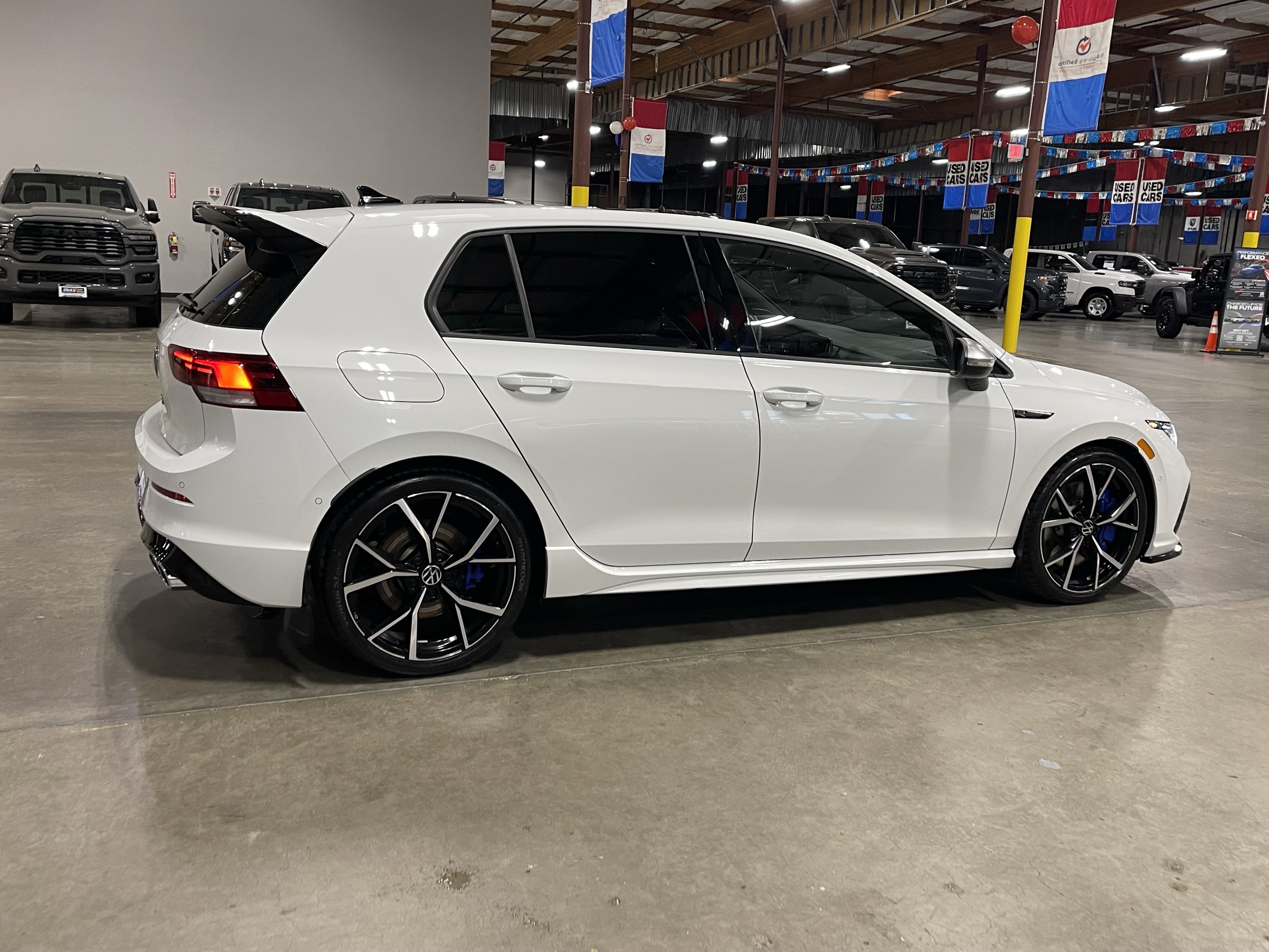 Used 2024 Volkswagen Golf R AWD/4WD image 6