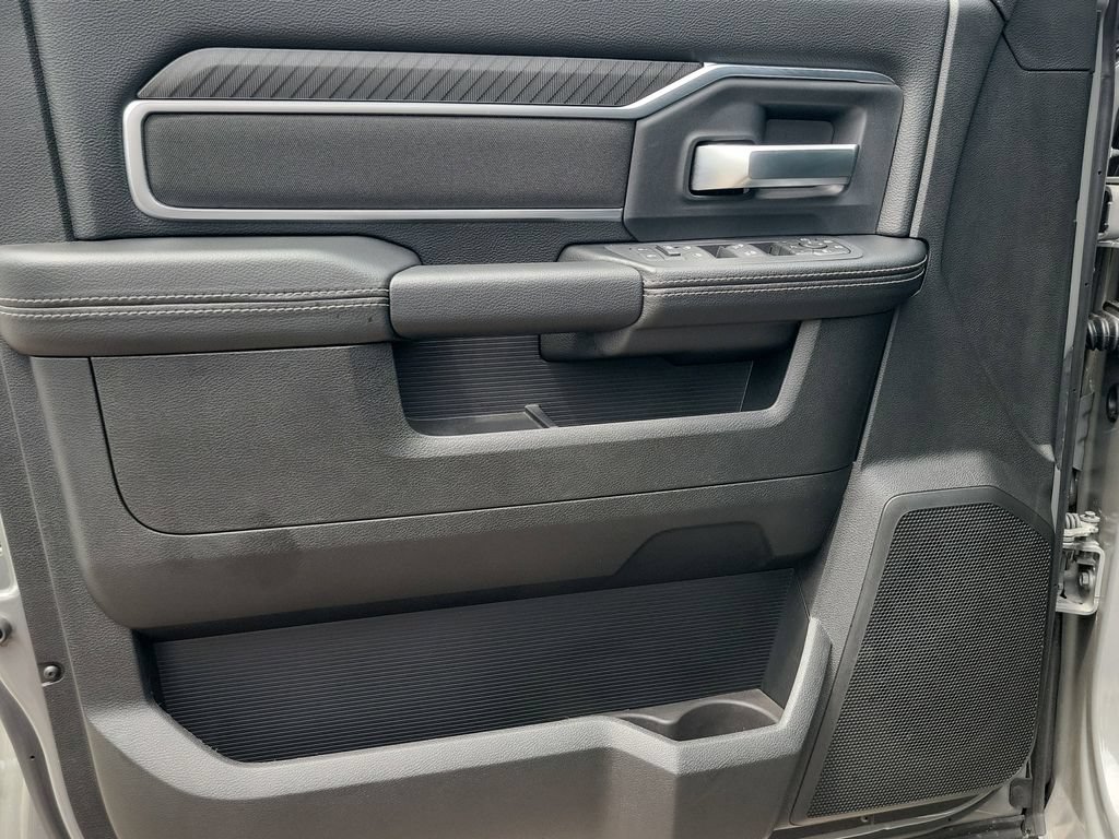 New 2026 RAM 3500 Big Horn AWD/4WD image 14