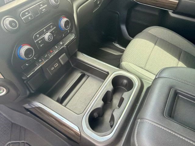 Used 2022 Chevrolet Silverado 1500 RST w/ Redline Edition AWD/4WD image 23
