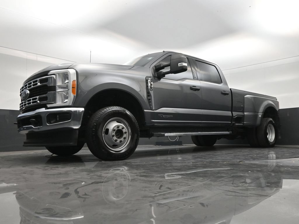 Used 2023 Ford F350 XLT w/ Camper Package AWD/4WD image 19