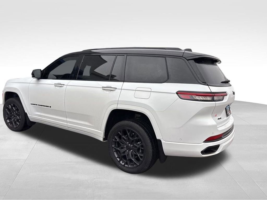 Used 2023 Jeep Grand Cherokee L Summit w/ Advanced Protech Group IV image 34