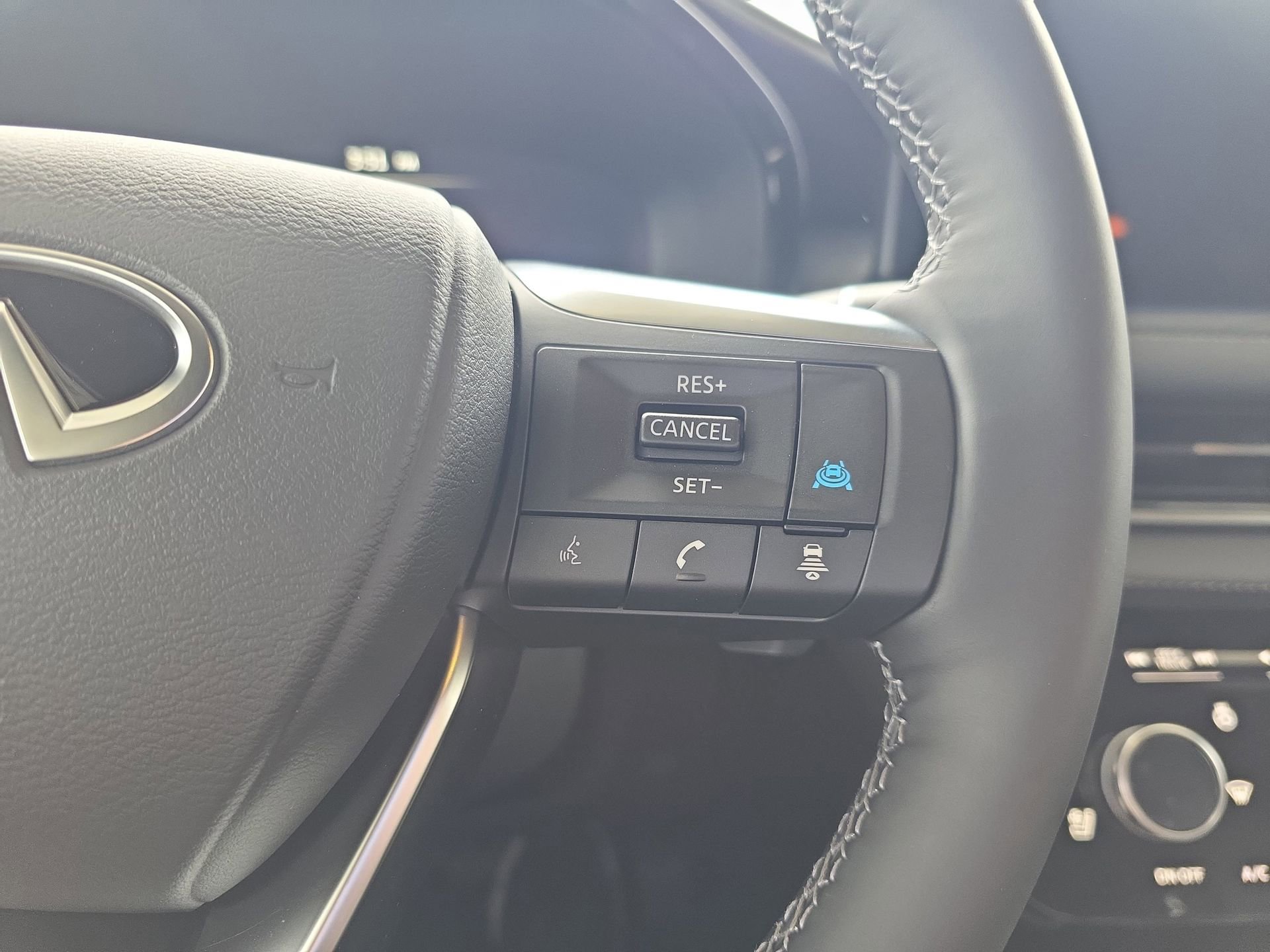 New 2026 INFINITI QX60 Autograph w/ Dark Cargo Package AWD/4WD image 18