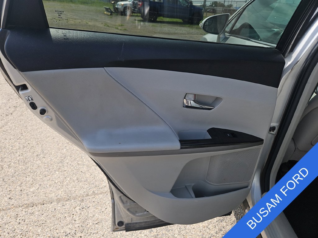 Used 2013 Toyota Venza LE FWD image 12