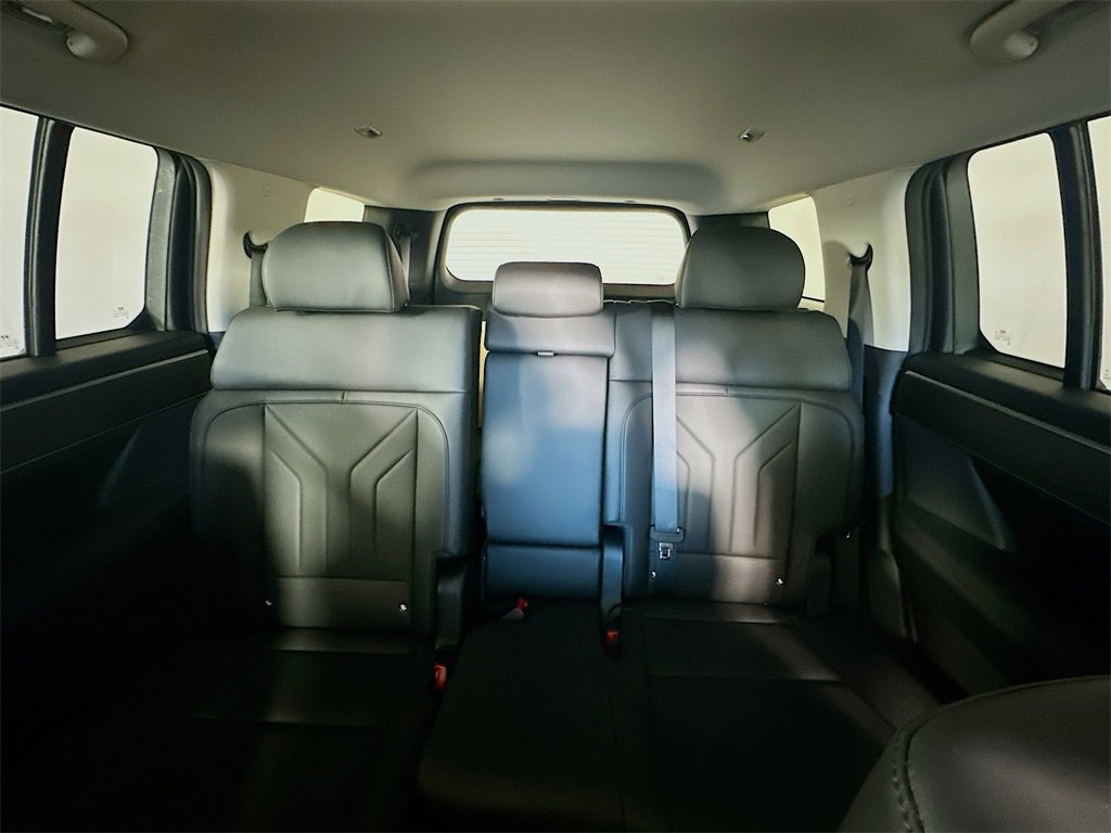 Used 2025 Hyundai Santa Fe XRT image 13