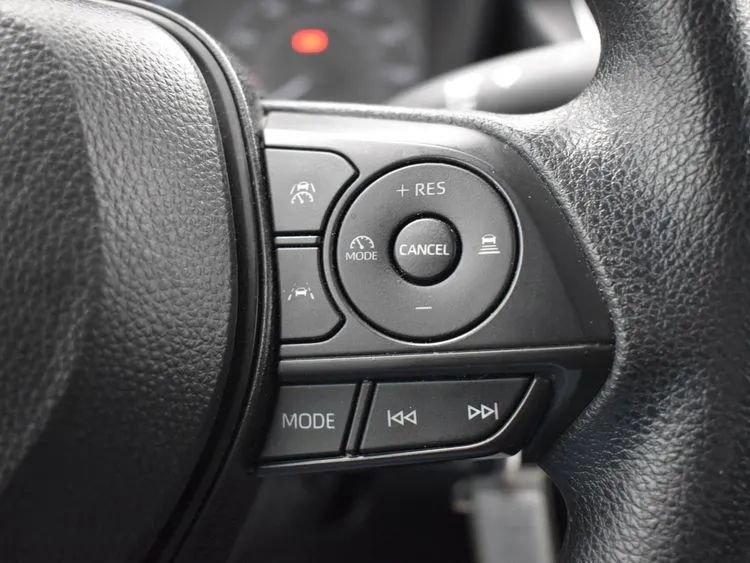 Used 2025 Toyota Corolla LE image 23