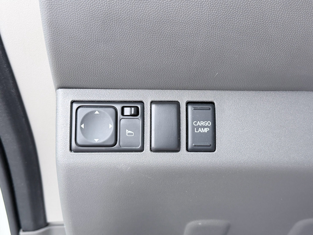 Used 2017 Nissan Frontier SL image 11