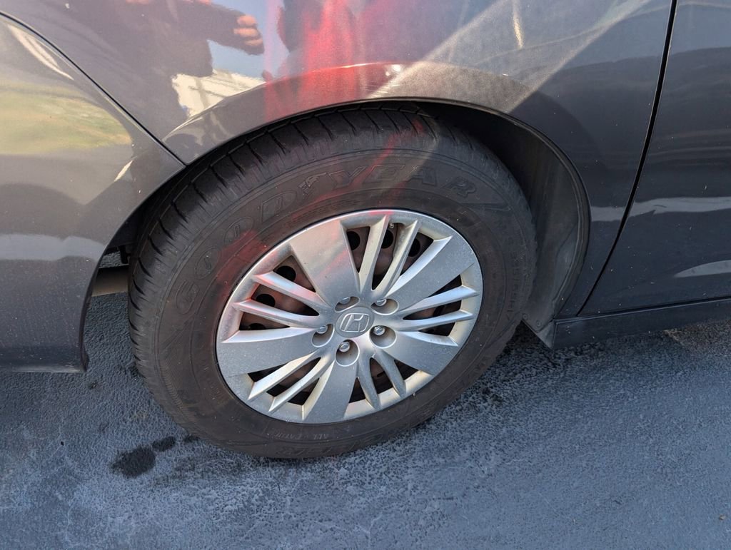 Used 2016 Honda Odyssey LX image 12