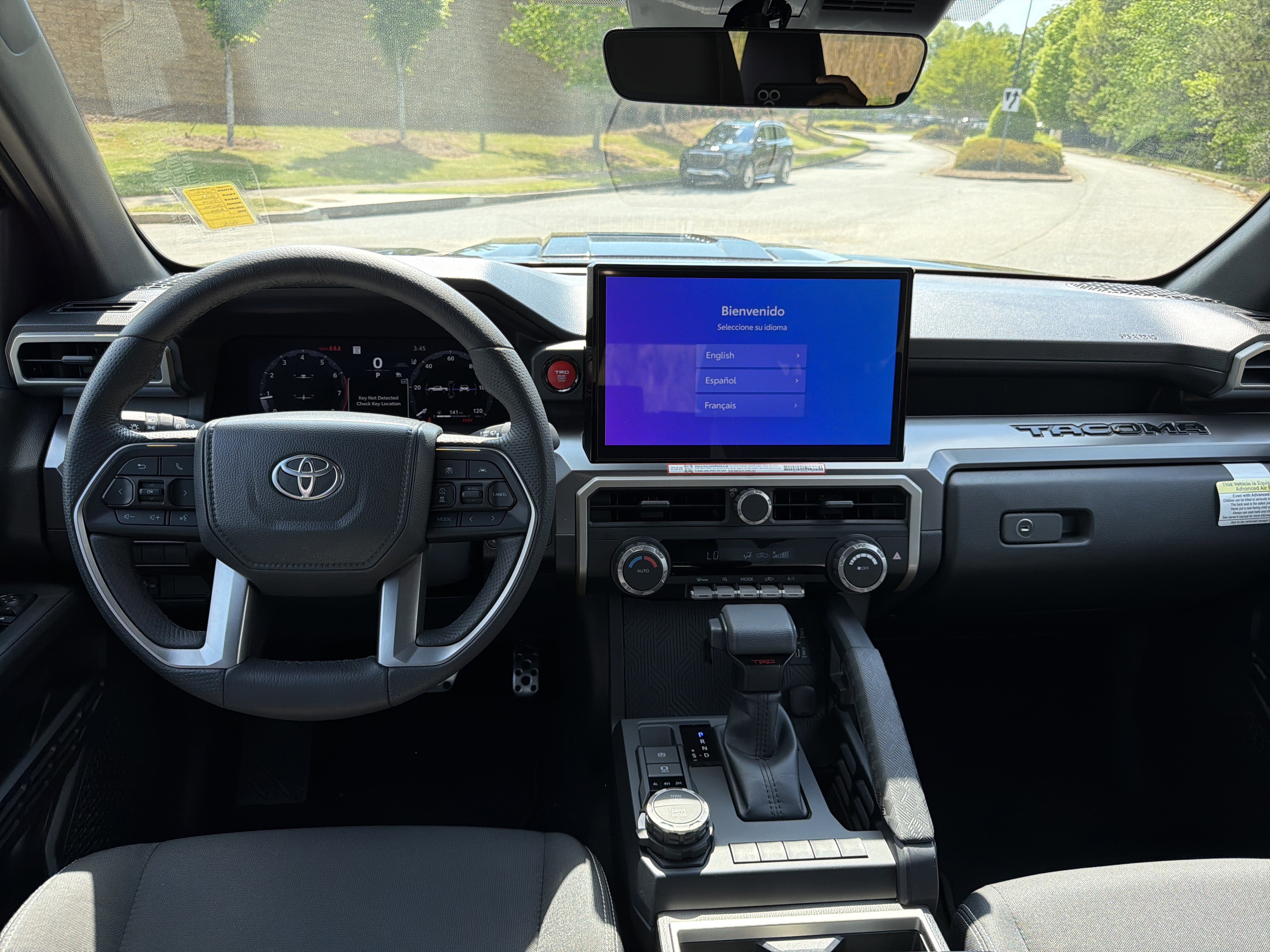 Used 2025 Toyota Tacoma TRD Sport AWD/4WD image 22