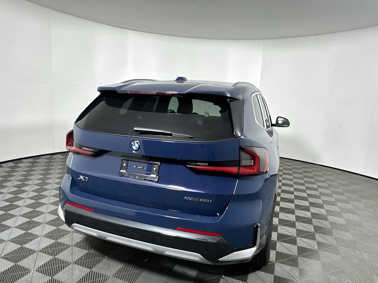 New 2026 BMW X1 xDrive28i w/ Convenience Package image 9