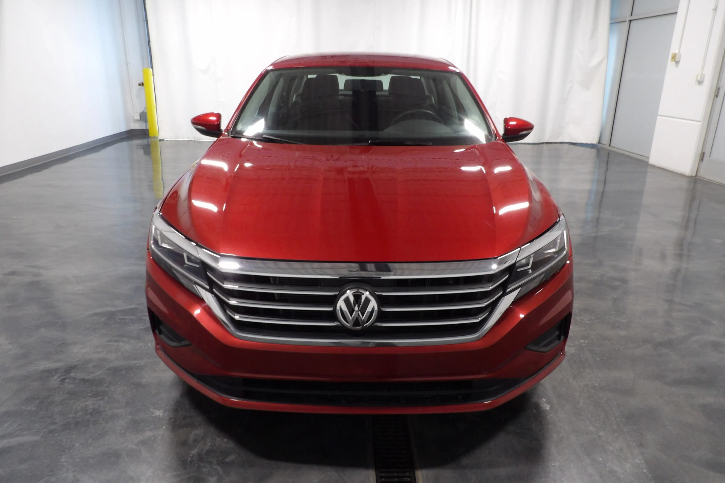 Used 2021 Volkswagen Passat 2.0T S FWD image 2