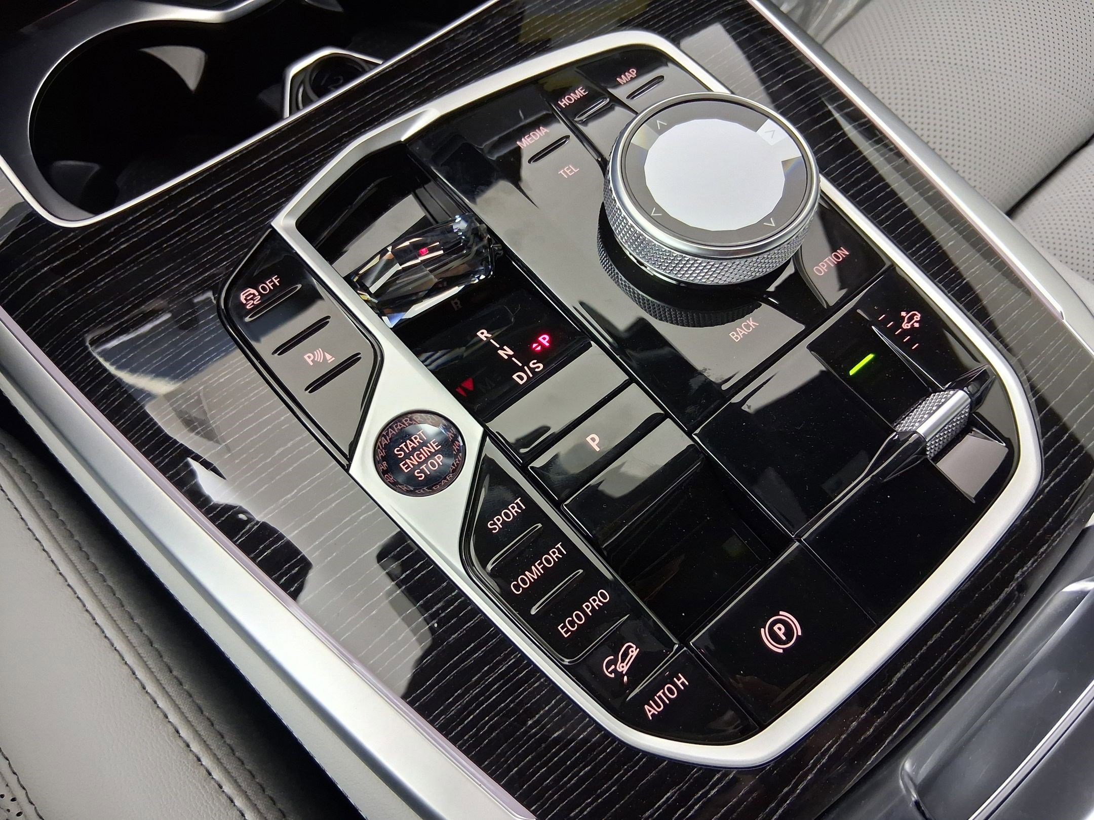 New 2027 BMW X7 xDrive40i AWD/4WD image 17