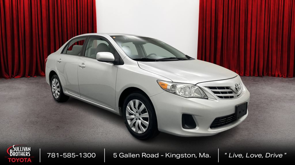 Used 2013 Toyota Corolla LE FWD image 3