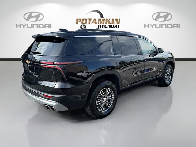 Used 2025 Chevrolet Traverse LT FWD image 5