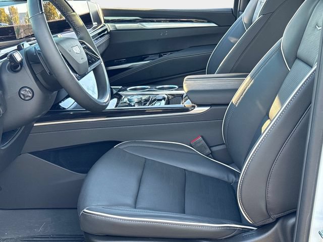 New 2026 Cadillac Escalade Sport w/ Touring Package AWD/4WD image 18