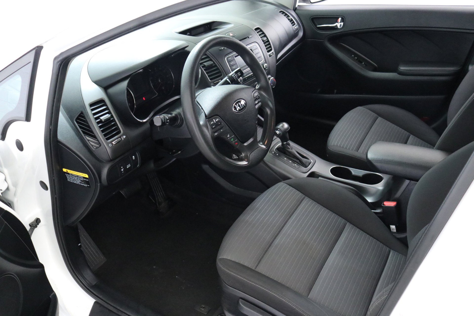 Used 2015 Kia Forte LX w/ Popular Package image 20