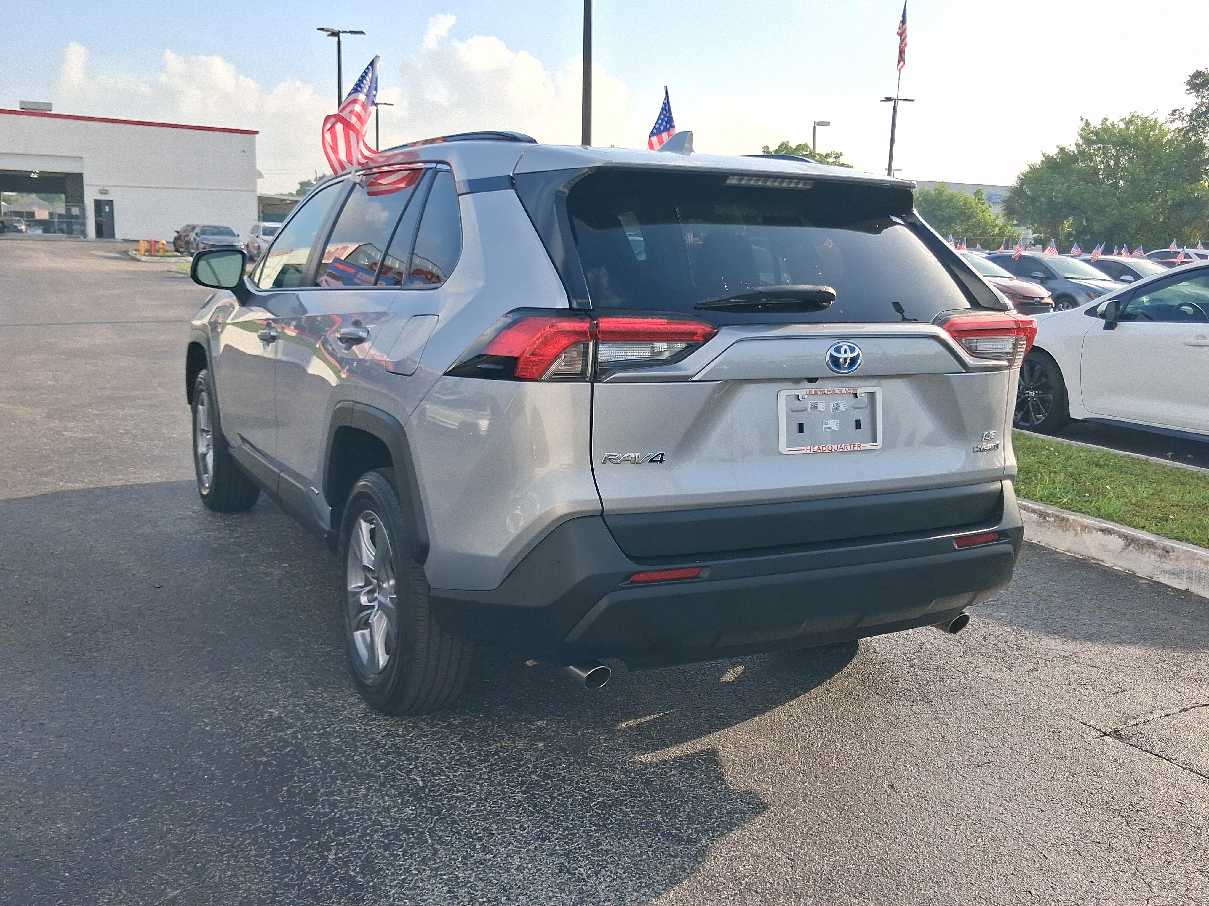 Used 2024 Toyota RAV4 LE AWD/4WD image 8
