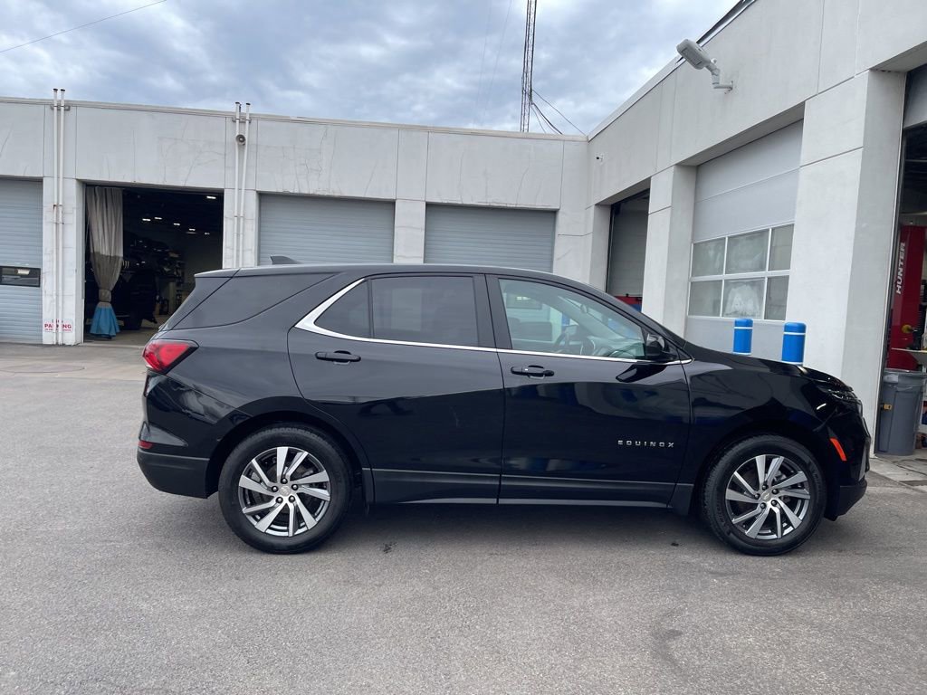 Used 2023 Chevrolet Equinox LT AWD/4WD image 8