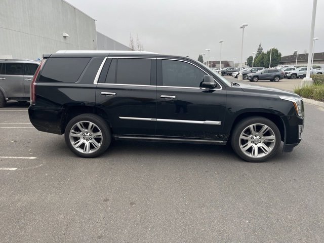 Used 2016 Cadillac Escalade Premium image 4