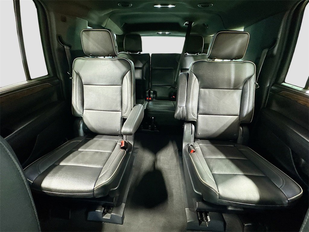Used 2023 Chevrolet Suburban Premier image 13