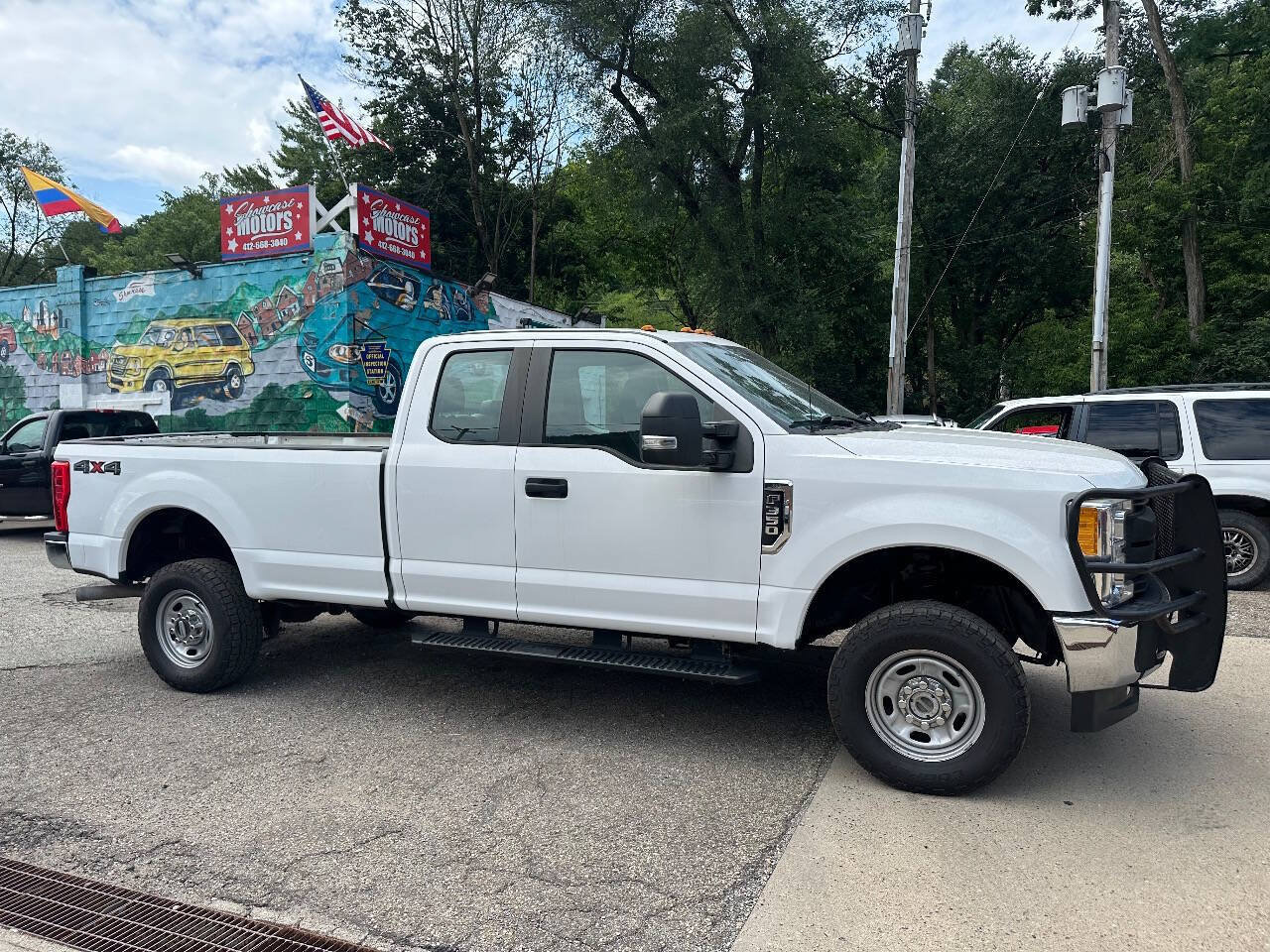 Used 2017 Ford F350 XL AWD/4WD image 1