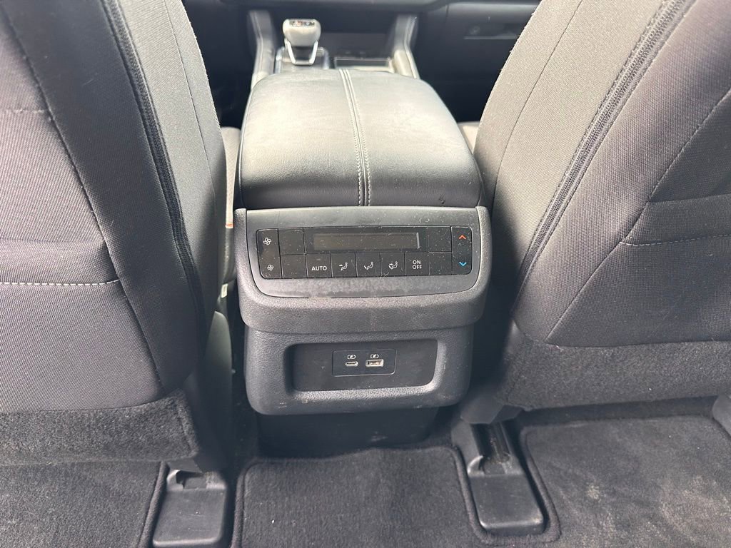 Used 2025 Nissan Pathfinder SV AWD/4WD image 23