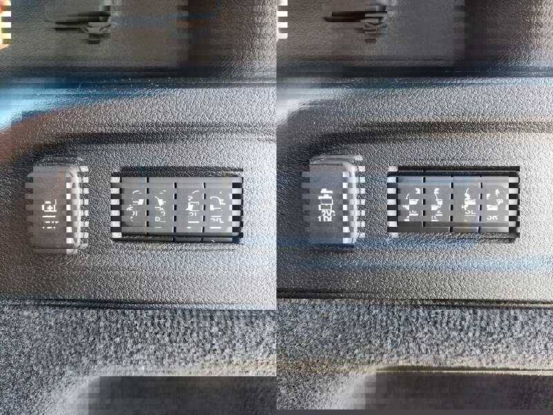 Used 2023 Jeep Grand Cherokee L Summit AWD/4WD image 15