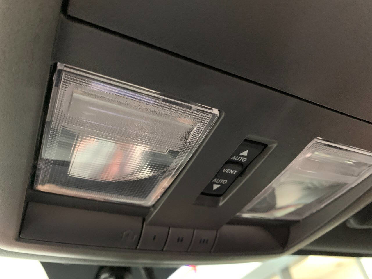 Used 2010 Dodge Challenger SRT8 w/ SRT Option Group II image 13