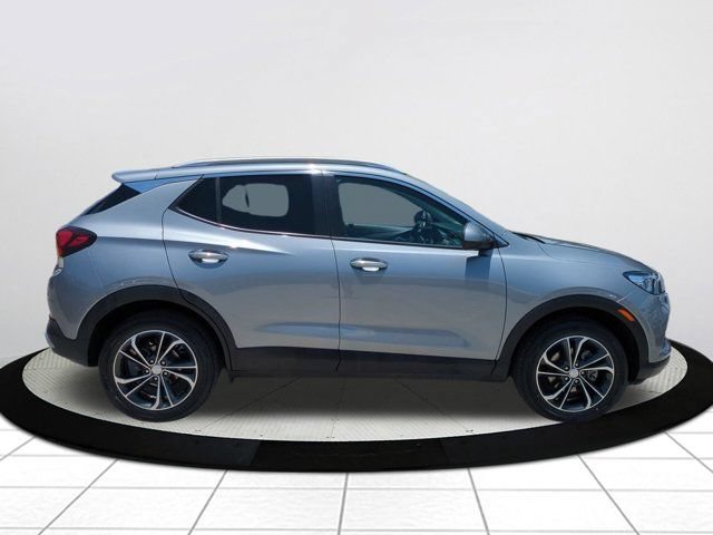 Used 2023 Buick Encore GX Select w/ Safety Package II AWD/4WD image 2