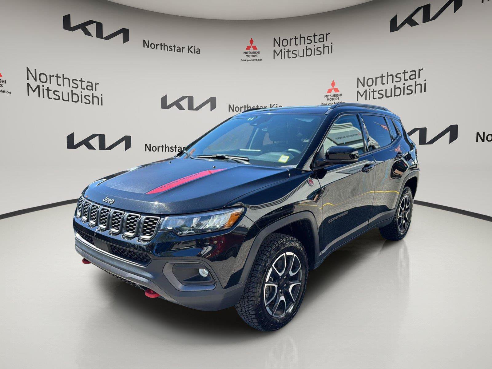 Used 2024 Jeep Compass Trailhawk AWD/4WD image 10