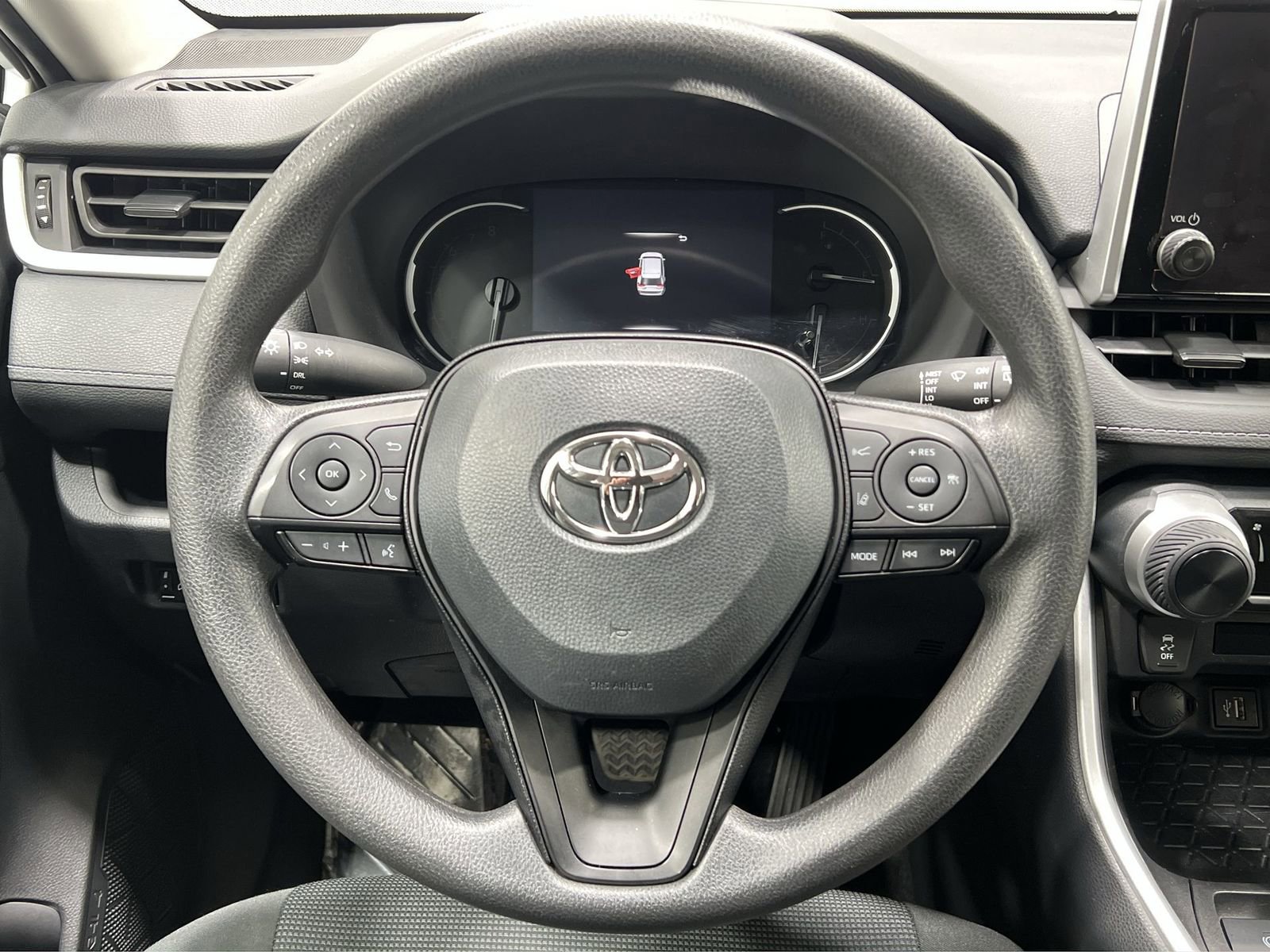 Used 2024 Toyota RAV4 LE image 14