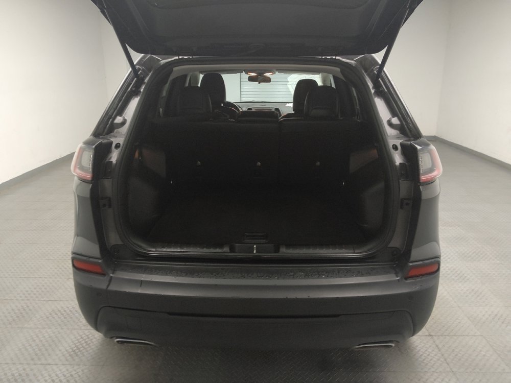 Used 2019 Jeep Cherokee Latitude Plus w/ Cold Weather Group image 29