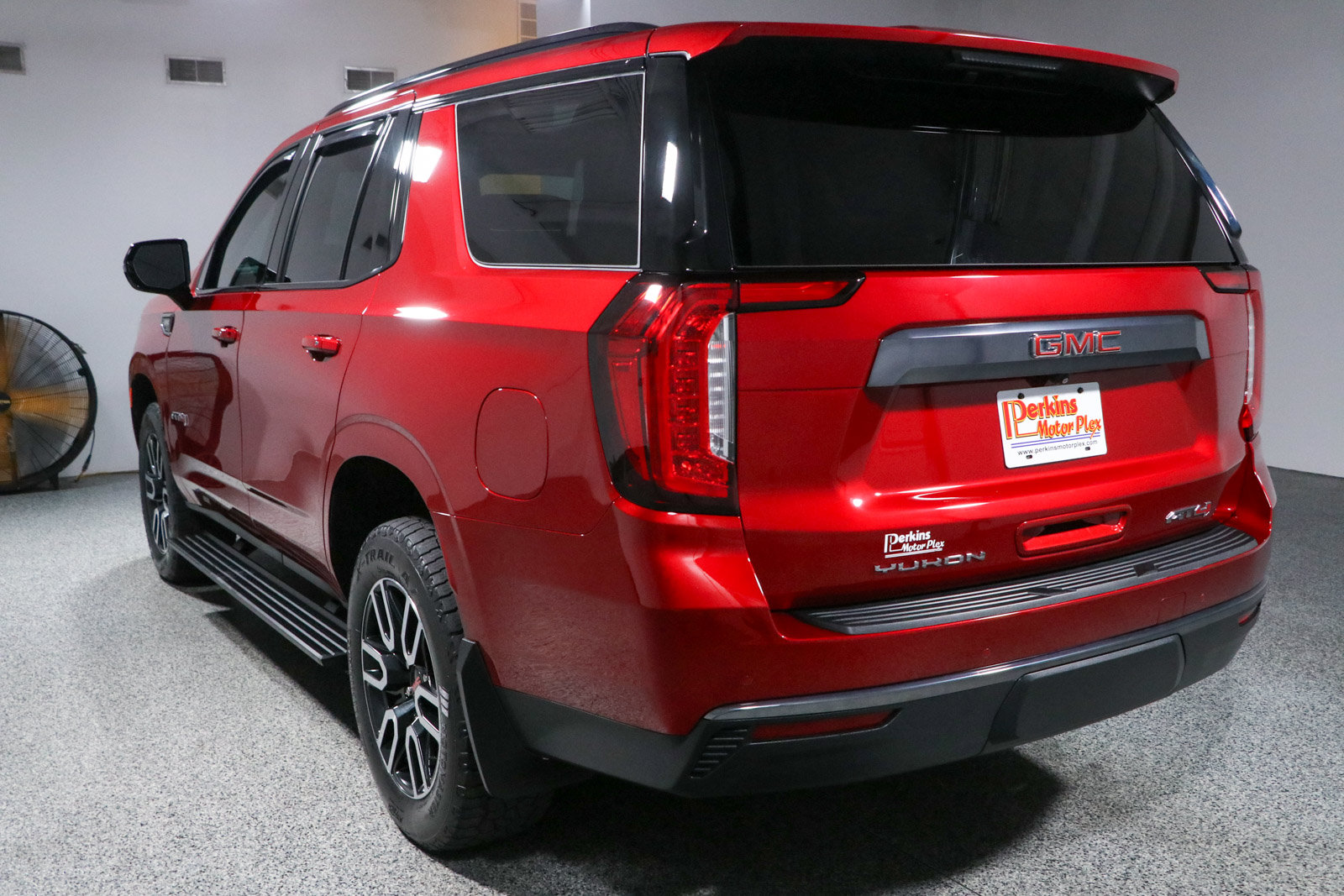 Used 2023 GMC Yukon AT4 w/ Max Trailering Package AWD/4WD image 9