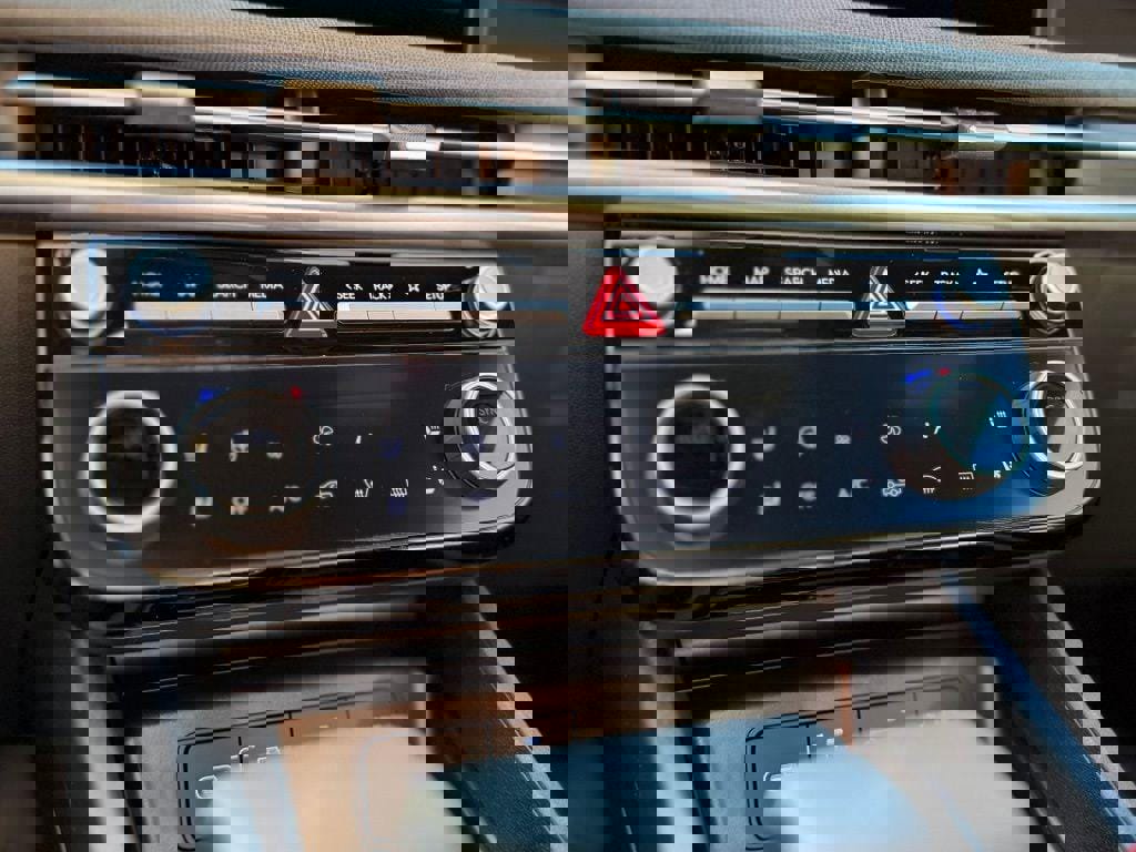 New 2026 Hyundai Santa Cruz Limited image 16