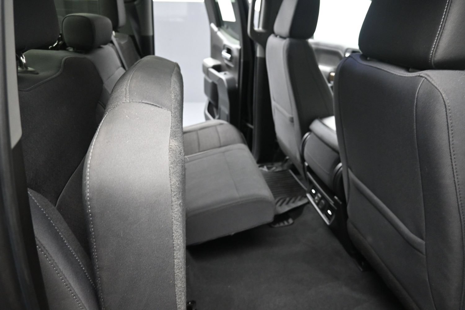 Used 2019 Chevrolet Silverado 1500 LT w/ All-Star Edition AWD/4WD image 29
