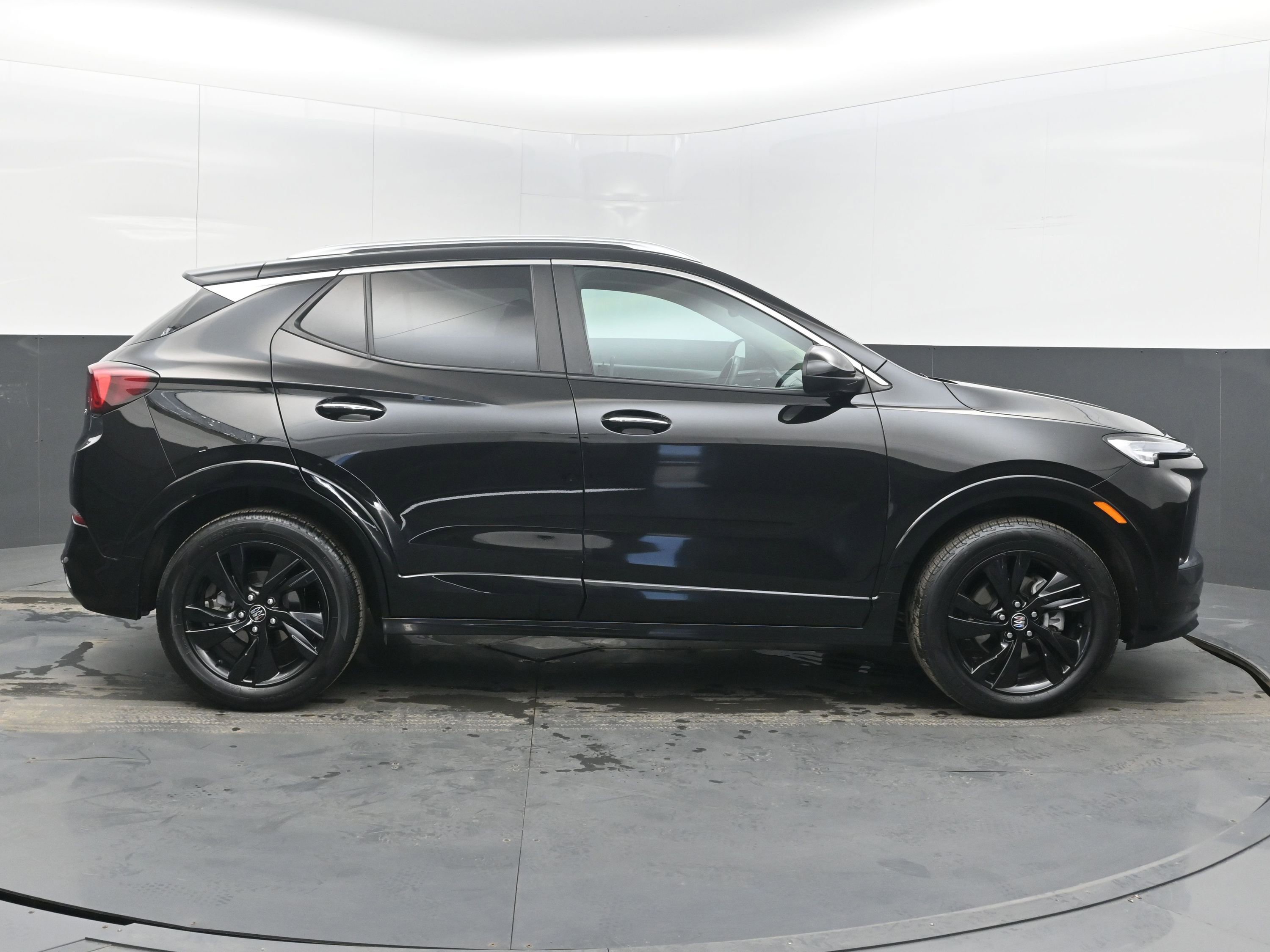 Used 2024 Buick Encore GX Sport Touring image 10