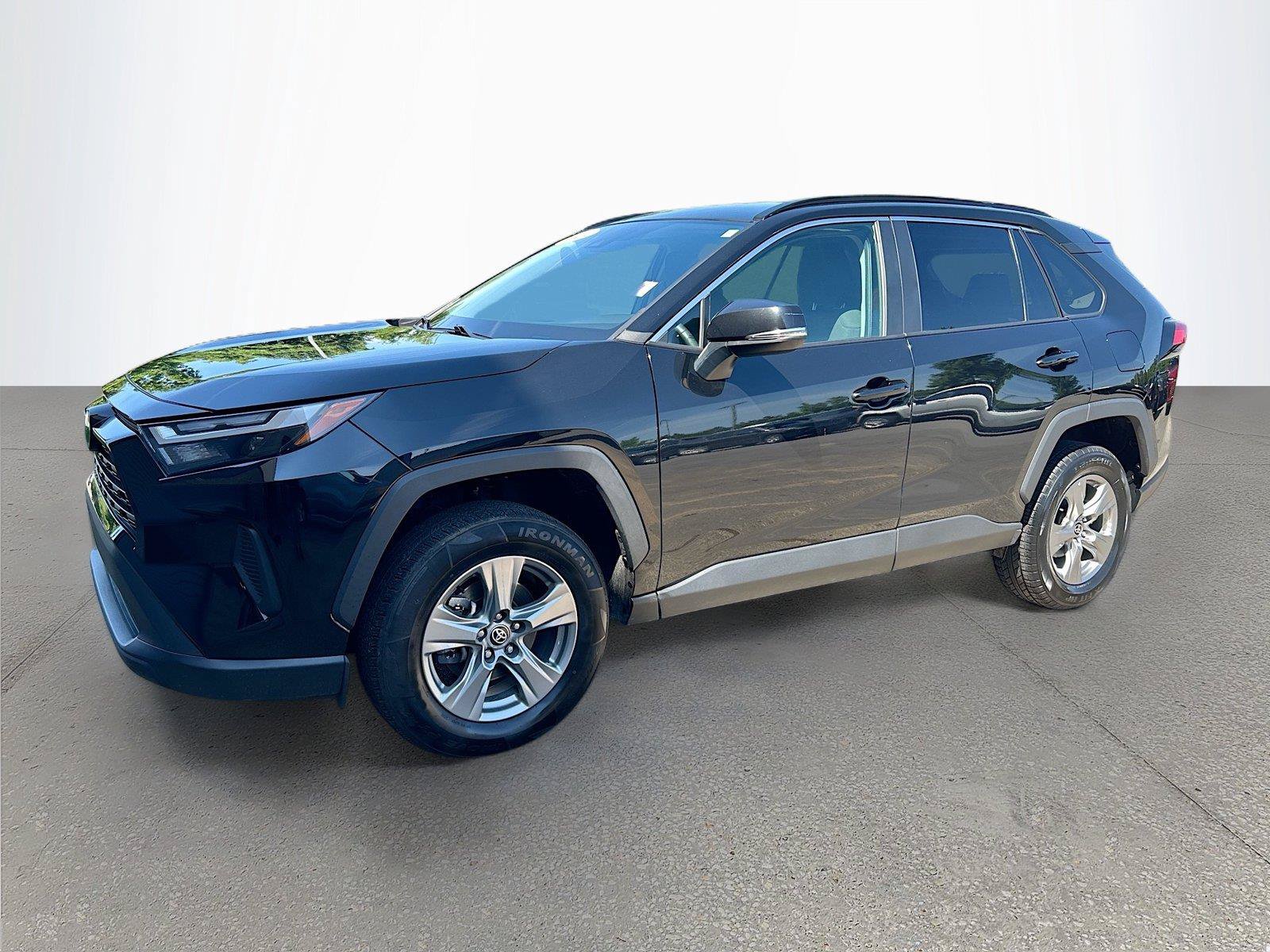 Used 2024 Toyota RAV4 XLE w/ Weather Package AWD/4WD image 8