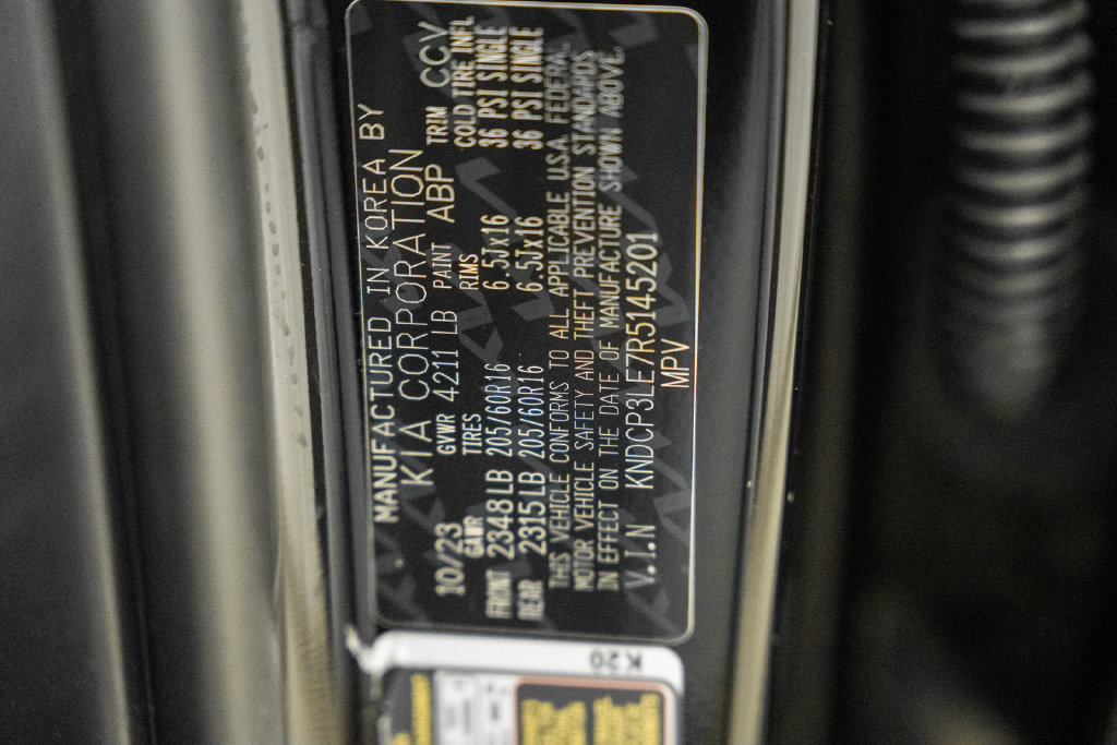 Used 2024 Kia Niro LX FWD image 19