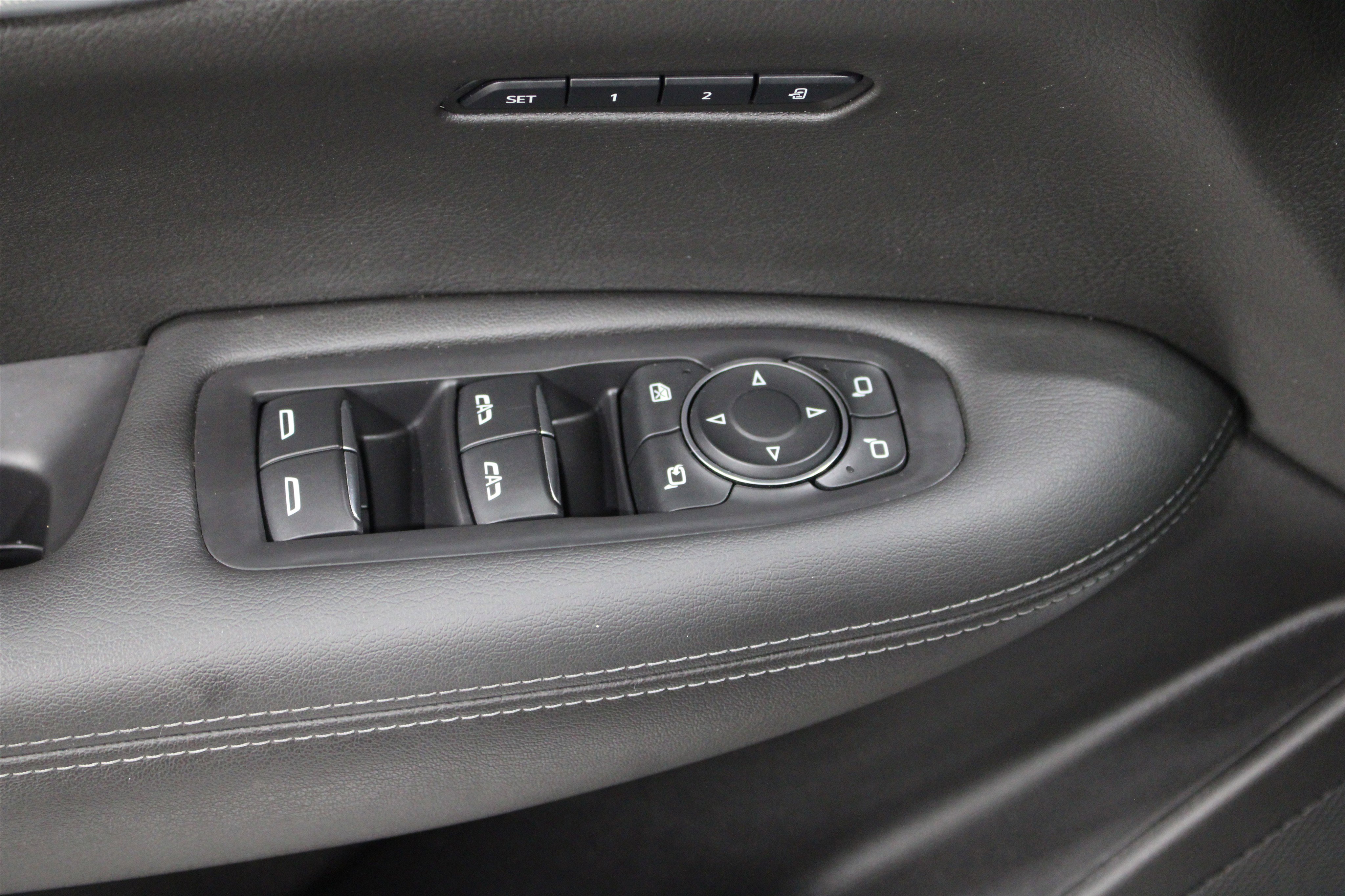 Certified 2024 Cadillac XT6 Luxury image 7