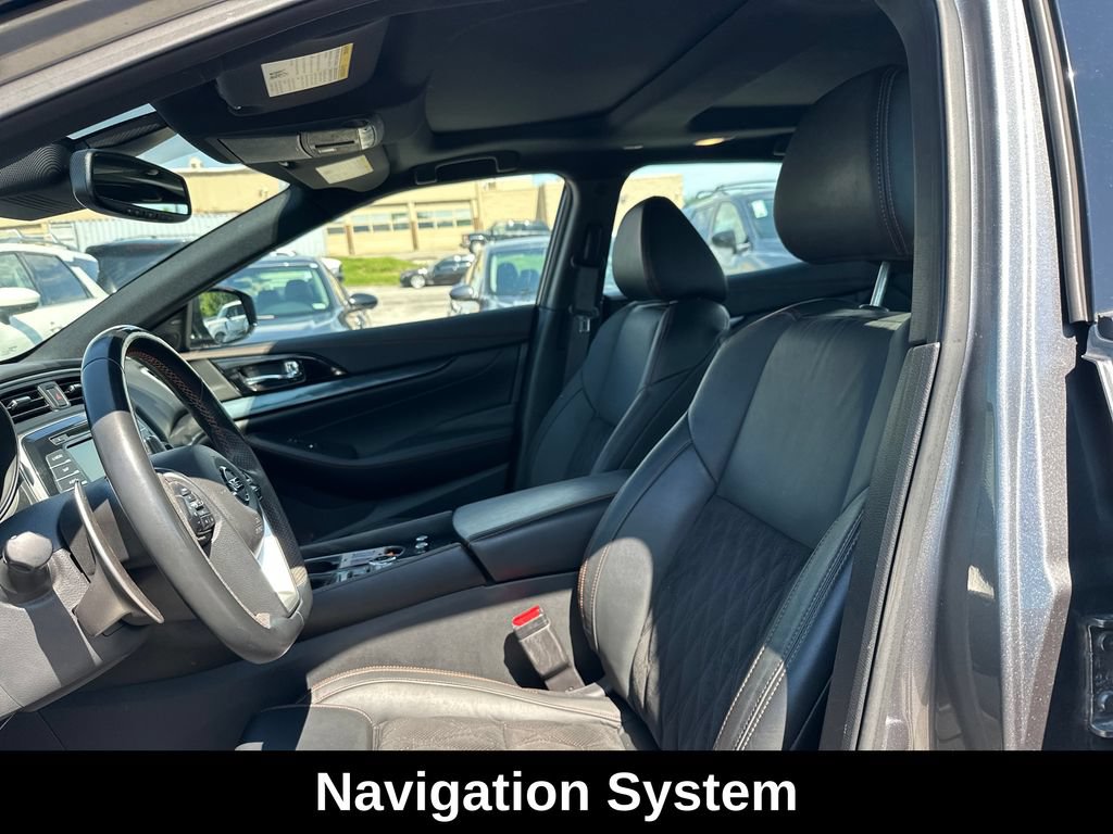 Used 2021 Nissan Maxima SR w/ Sport Mat Group FWD image 11