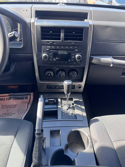 Used 2012 Jeep Liberty Sport AWD/4WD image 17