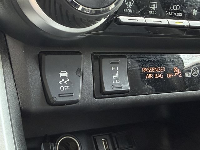 Certified 2022 Toyota RAV4 XSE AWD/4WD image 21