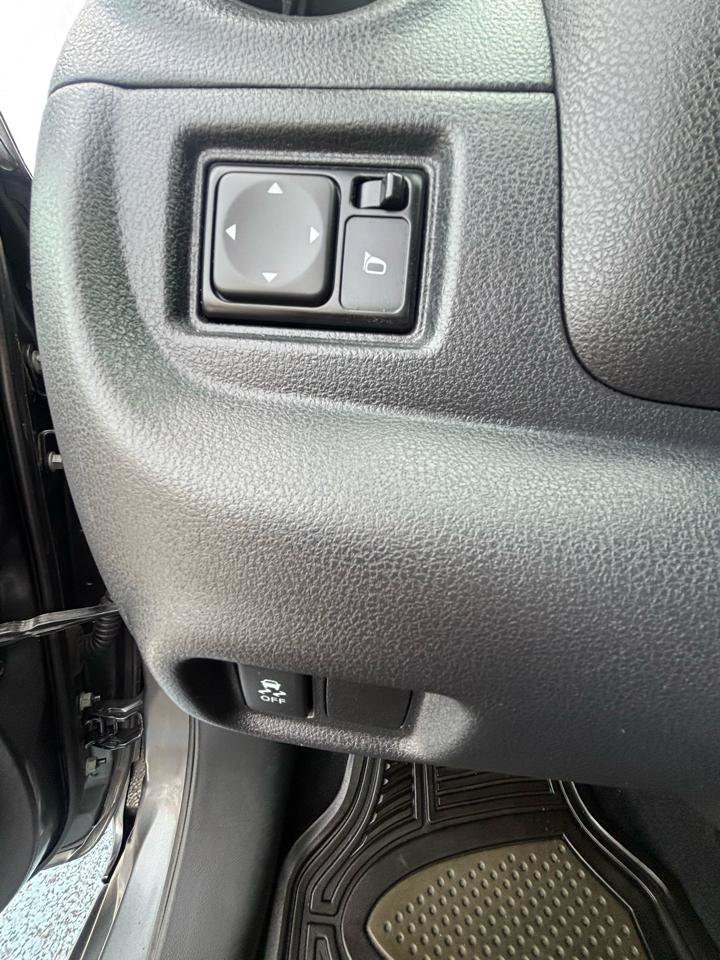 Used 2019 Nissan Versa S FWD image 11