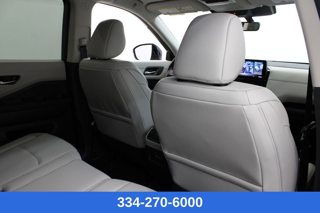 New 2026 Nissan Pathfinder SL image 18