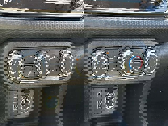 Certified 2021 Nissan Kicks S image 22