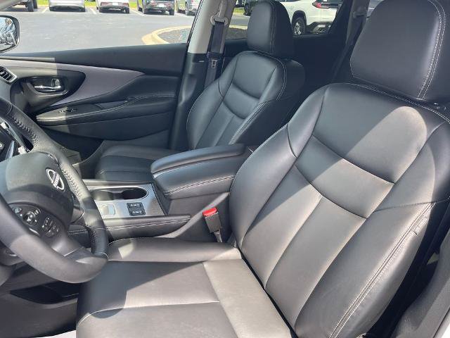 Certified 2024 Nissan Murano SV w/ SV Midnight Edition Package AWD/4WD image 13