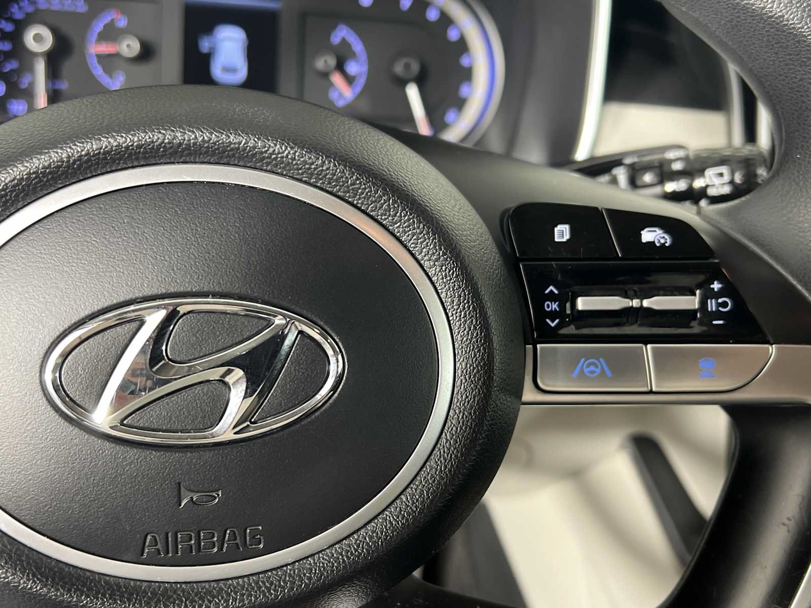 Used 2022 Hyundai Tucson SEL FWD image 32