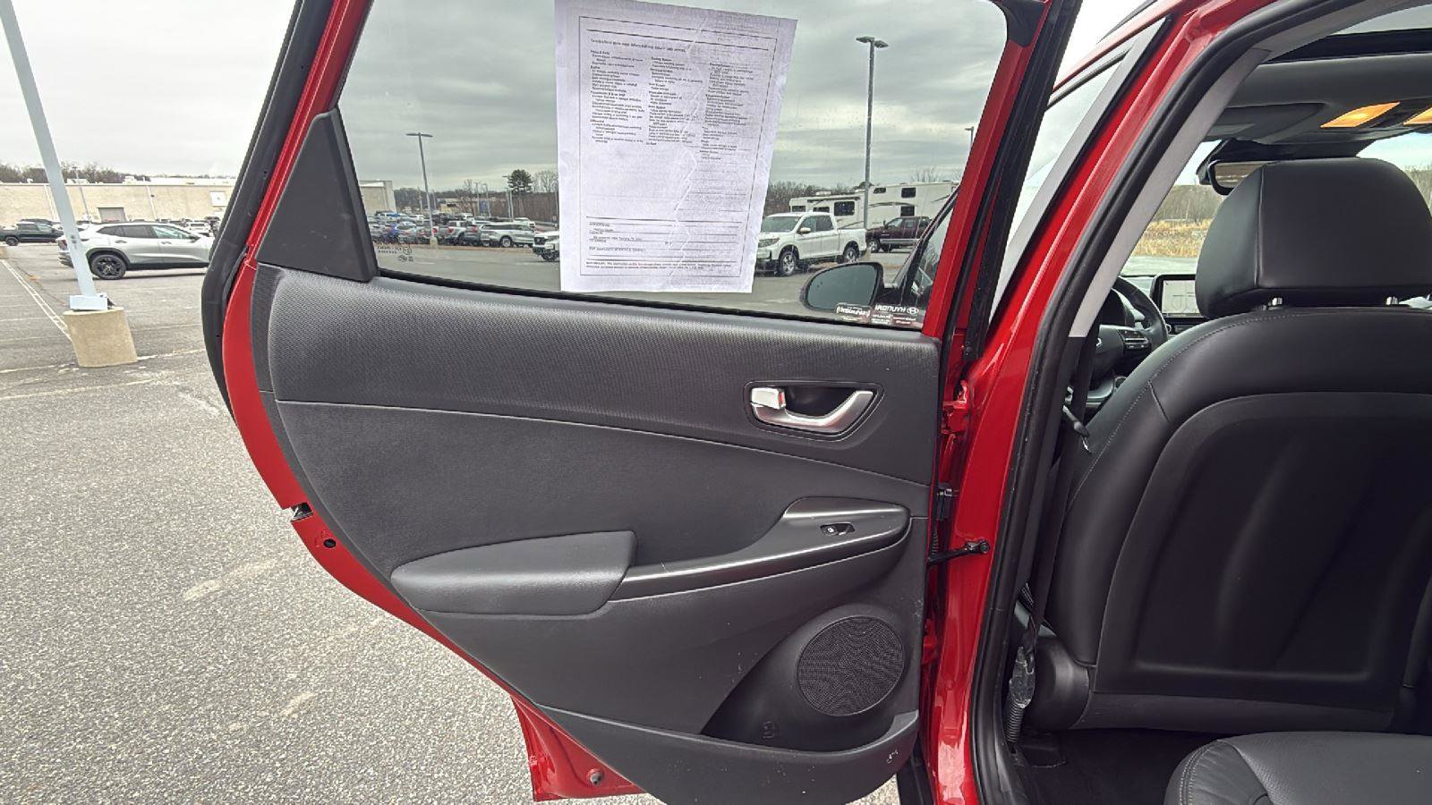 Used 2022 Hyundai Kona Limited image 21