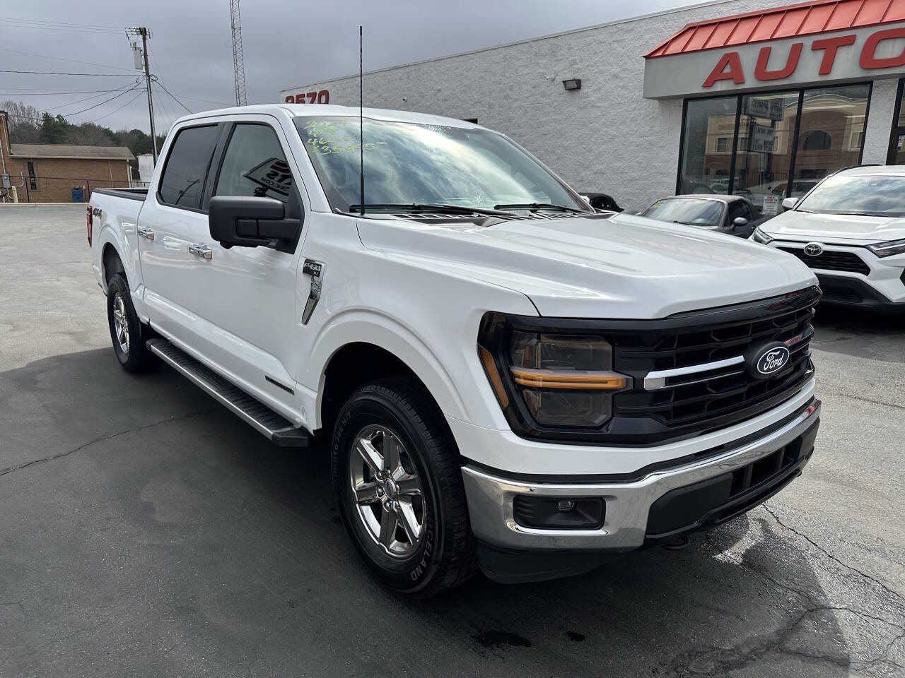 Used 2024 Ford F150 XLT w/ Mobile Office Package image 3
