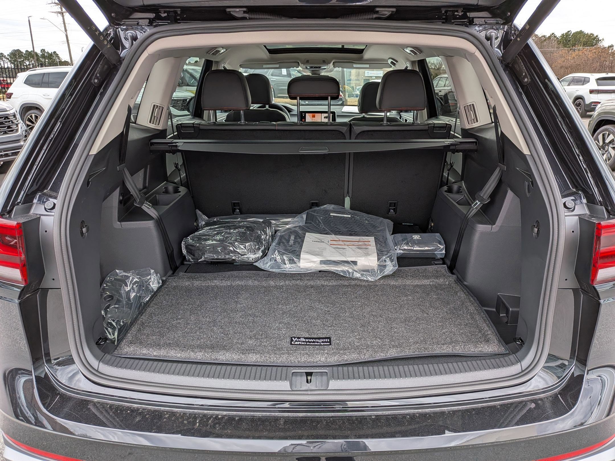 New 2026 Volkswagen Atlas Peak Edition image 31